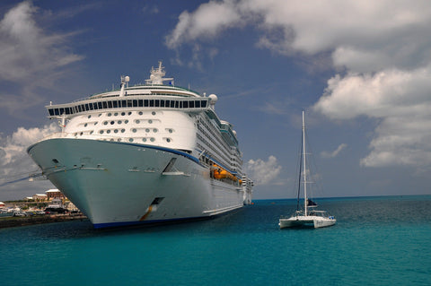 Docked cruise on turquoise water